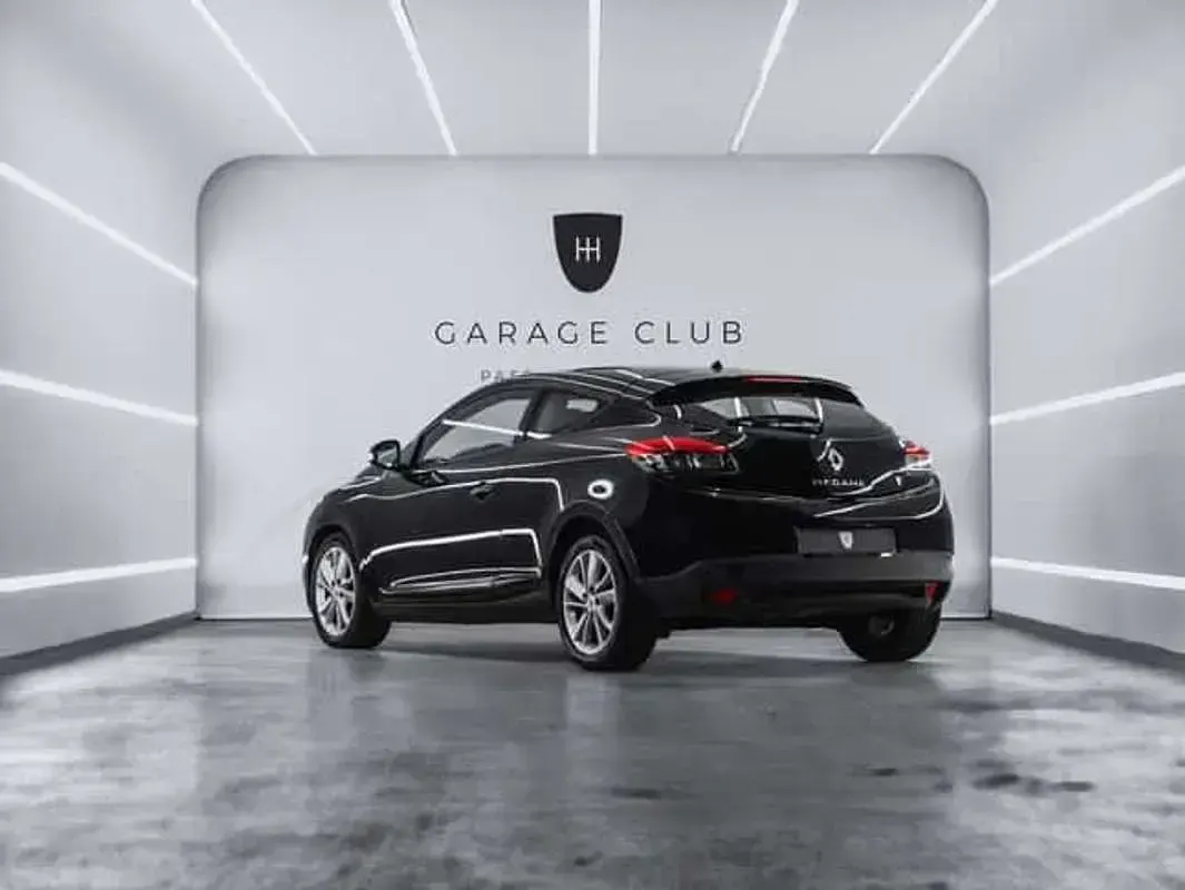 Usado Renault Mégane Dynamique 110 CV (80 kW) 2012 Negro Coupe