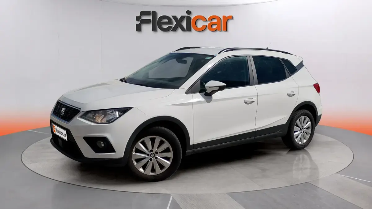 Usado Seat Arona Ecomotive 95 CV (69 kW) 2018 Blanco SUV