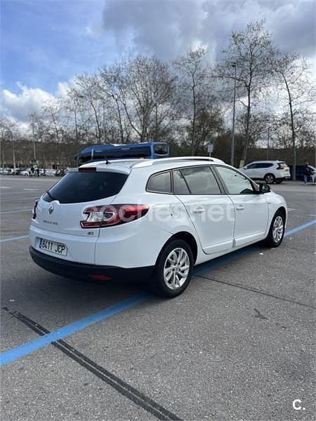 Usado Renault Mégane GrandTour LIMITED 110 CV (80 kW) 2015 Blanco Familiar