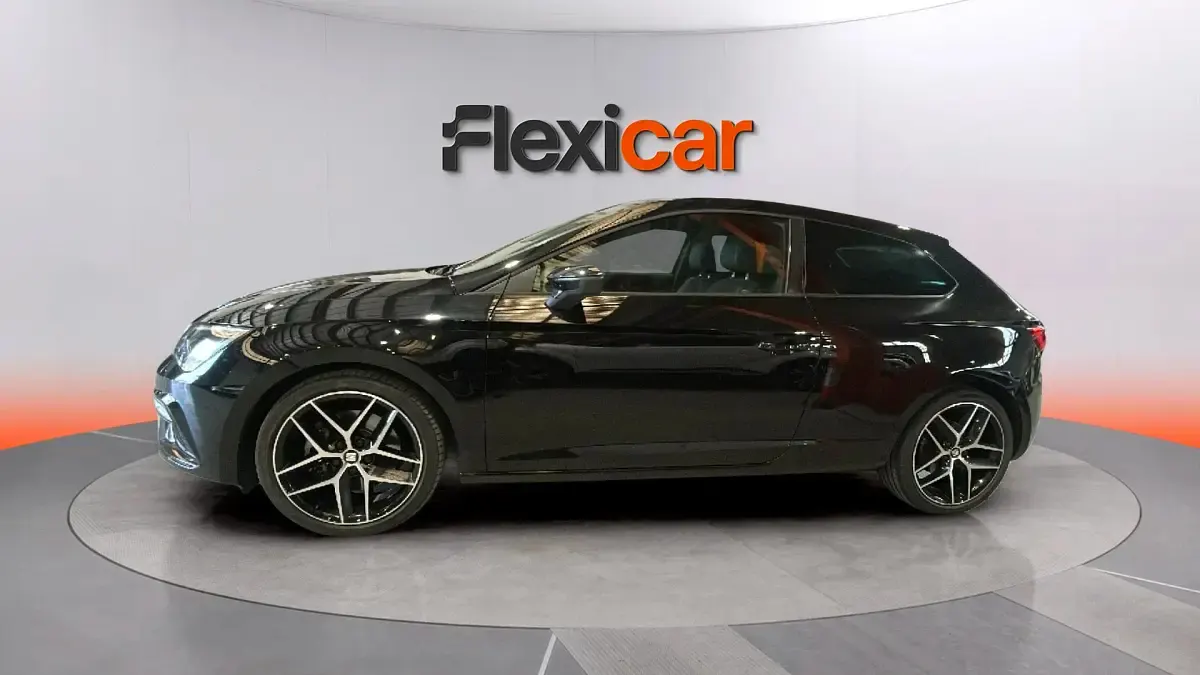 Usado Seat Leon FR 180 CV (132 kW) 2018 Negro Berlina