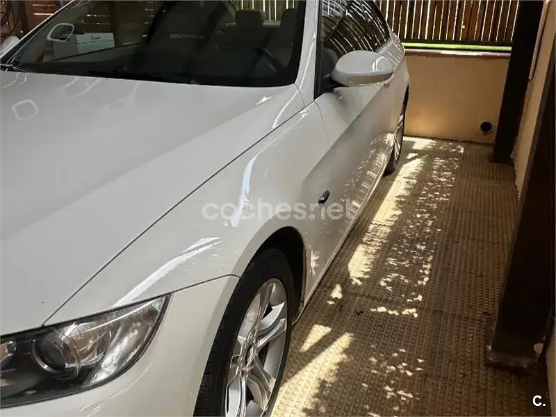 Usado BMW 320 170 CV (125 kW) 2009 Blanco Coupe
