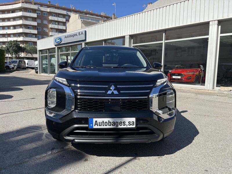 Nuevo Mitsubishi Outlander P-HEV Motion 306 CV (225 kW) 2025 Negro SUV