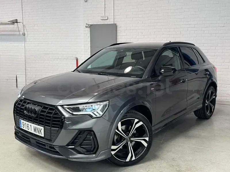Usado Audi Q3 Ambiente 150 CV (110 kW) 2024 Gris / plata SUV