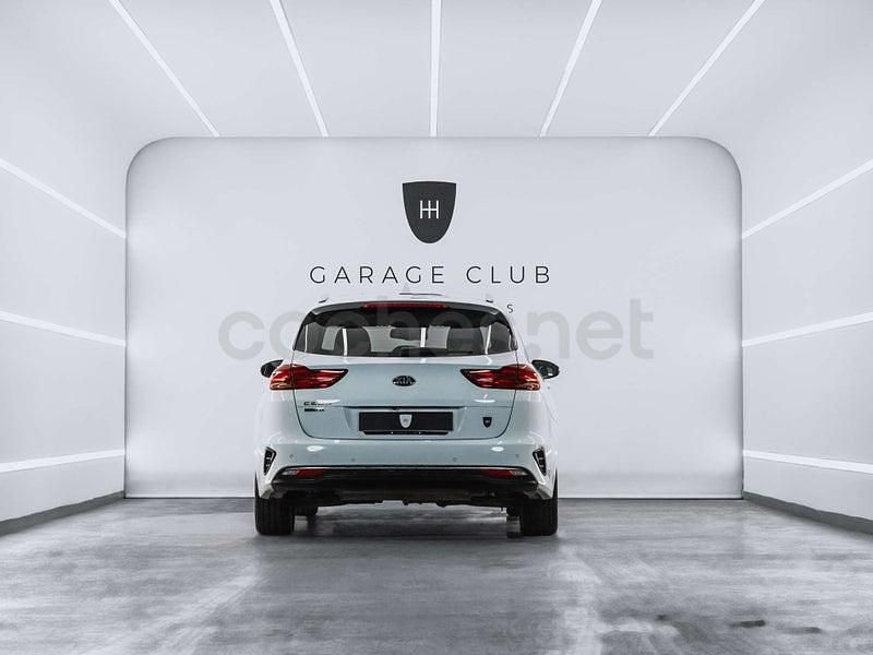 Usado Kia Ceed GT GT-Line 120 CV (88 kW) 2019 Blanco Familiar