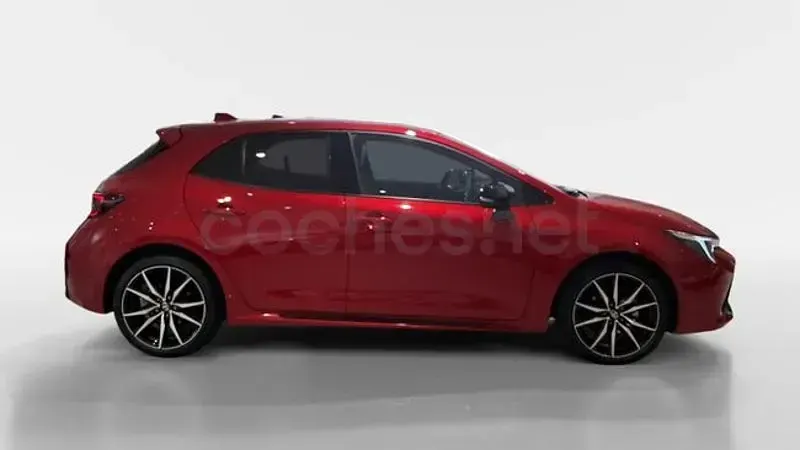 Usado Toyota Corolla 140 CV (102 kW) 2025 Rojo Berlina
