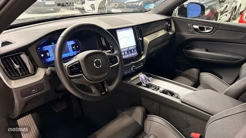 Usado Volvo XC60 Plus 250 CV (183 kW) 2025 Negro SUV