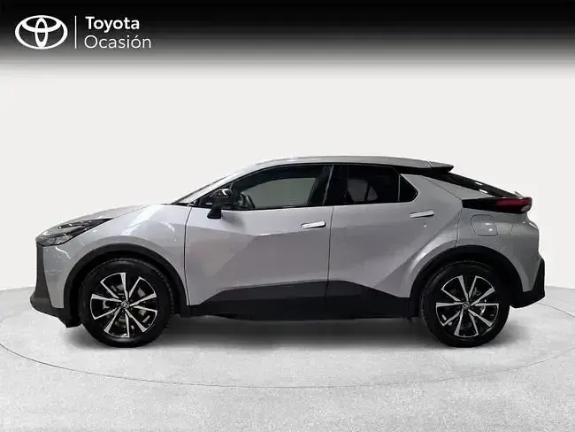 Käytetty Toyota C-HR Advance 223 HP (164 kW) 2025 Harmaa Katumaasturi