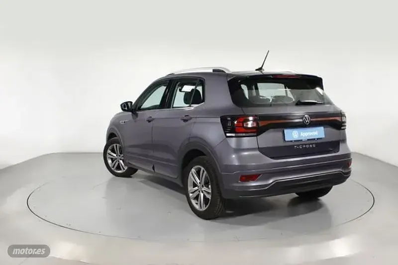 Usado VW T-Cross Sportline 150 CV (110 kW) 2022 Gris SUV