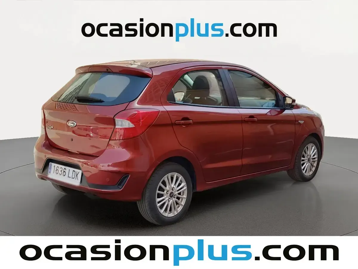 Usado Ford Ka Ultimate 85 CV (62 kW) 2019 Rojo Berlina