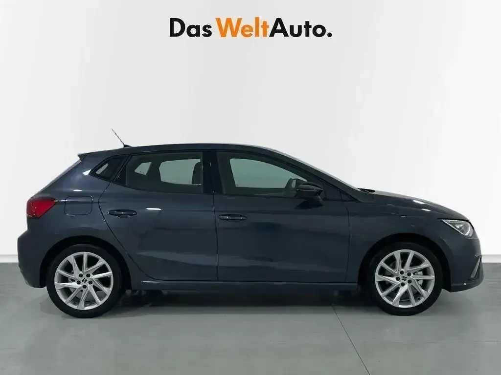 Uusi Seat Ibiza FR 115 HP (84 kW) 2025 Harmaa Sedan