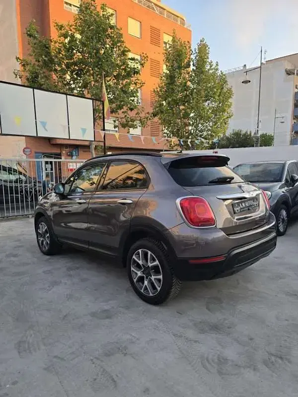 Usado Fiat 500X Trekking 140 CV (102 kW) 2016 Marrón SUV