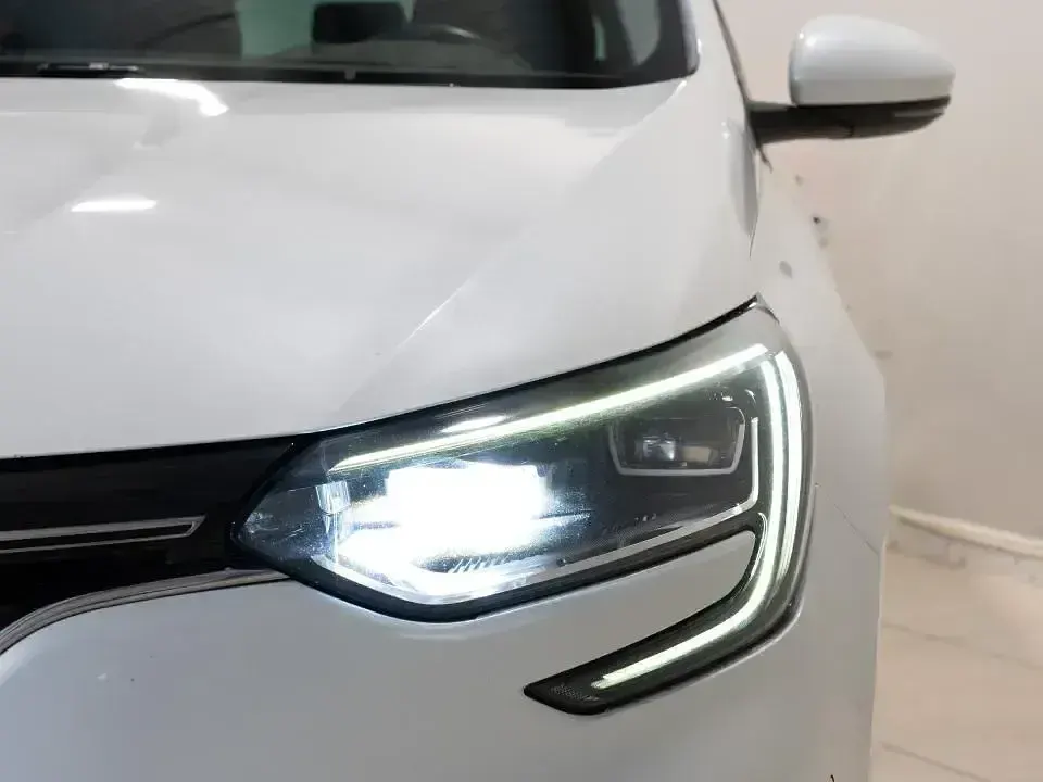 Usado Renault Mégane GrandTour Zen 140 CV (102 kW) 2020 Otro Familiar