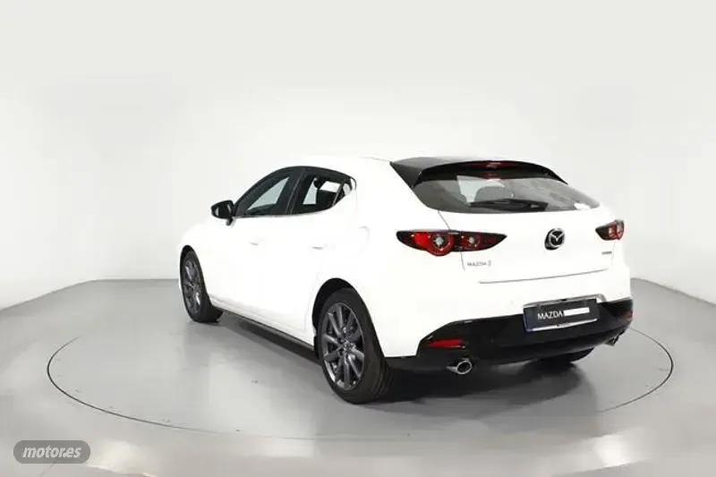 Nuevo Mazda 3 Center-Line 140 CV (102 kW) 2026 Blanco Berlina