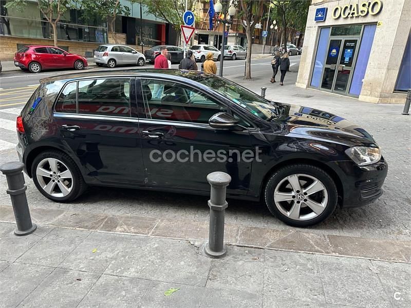 Usado VW Golf Sportsvan Advance 110 CV (80 kW) 2015 Negro Monovolumen