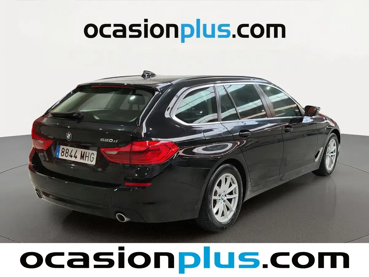 Usado BMW 520 190 CV (139 kW) 2018 Negro Familiar