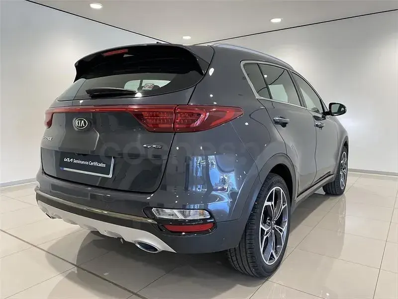 Usado Kia Sportage GT-Line 136 CV (100 kW) 2019 Negro SUV