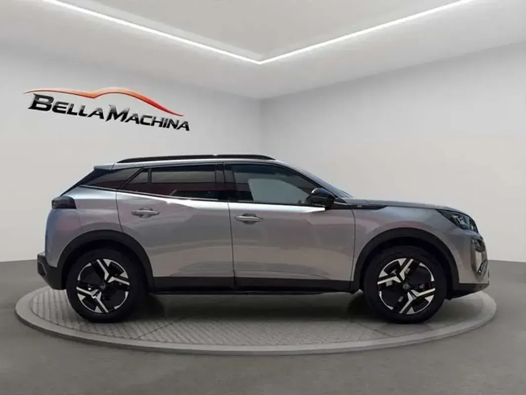 Usado Peugeot e-2008 Allure 114 kW (156 CV) 2024 Gris SUV