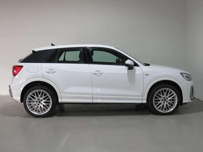 Używany Audi Q2 150 KM (110 kW) 2025 Biały SUV