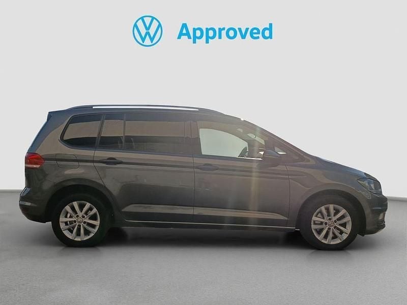 Usado VW Touran Advance 116 CV (85 kW) 2018 Gris Monovolumen