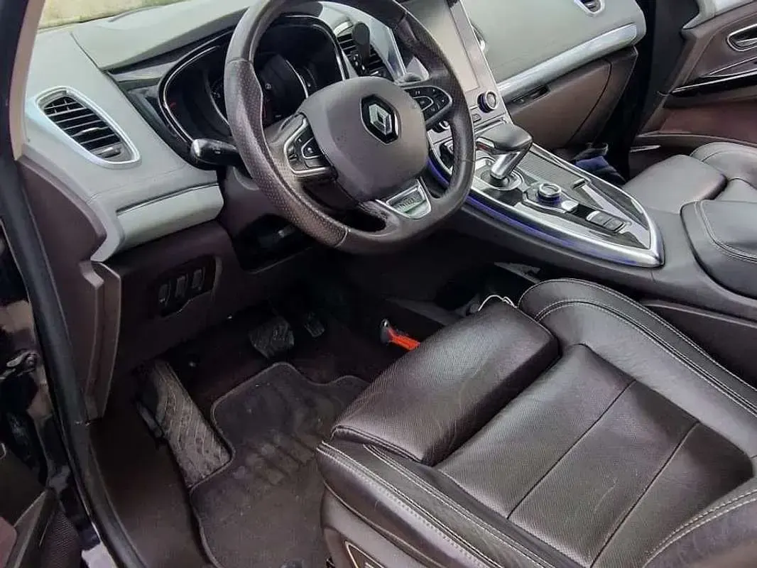 Usado Renault Espace Zen 160 CV (117 kW) 2015 Burdeos Monovolumen