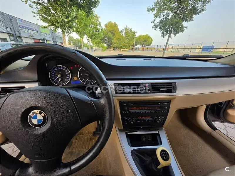 Usado BMW 320 163 CV (119 kW) 2005 Gris / plata Berlina