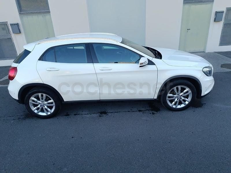 Usado Mercedes GLA200 Urban 136 CV (100 kW) 2017 Blanco SUV