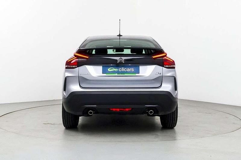 Usado Citroën C4 Feel 131 CV (96 kW) 2021 Plateado Utilitario