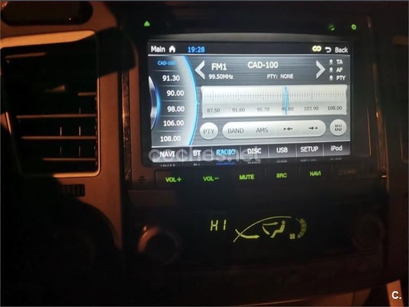 Usado SsangYong Rodius Limited 155 CV (114 kW) 2015 Negro Monovolumen