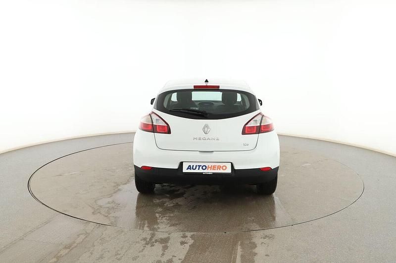 Usado Renault Mégane III Intens 115 CV (84 kW) 2015 Blanco Utilitario