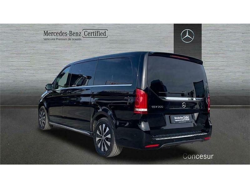 Usado Mercedes EQV300 150 kW (204 CV) 2023 Negro Van