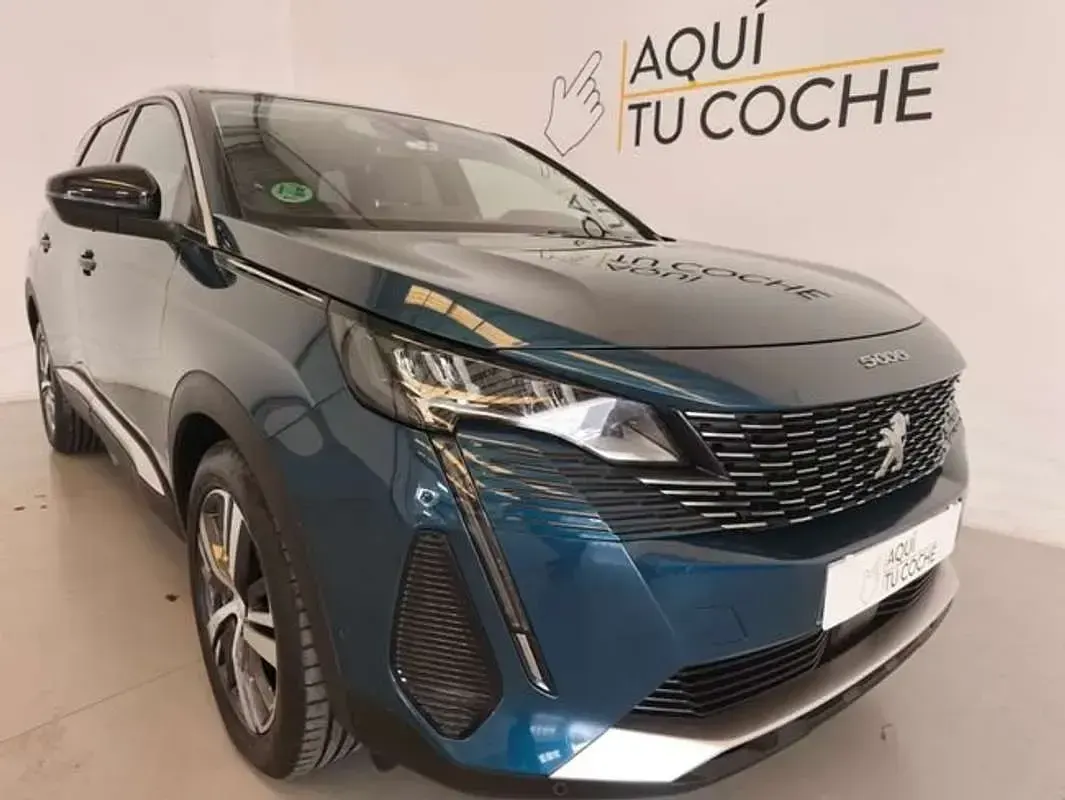 Usado Peugeot 5008 Allure 131 CV (96 kW) 2022 Verde SUV