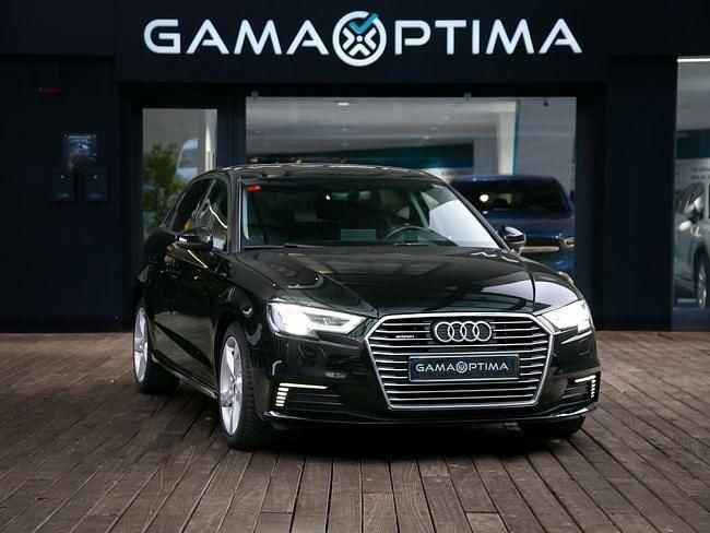 Usado Audi A3 Sportback e-tron Sport 204 CV (150 kW) 2020 Negro Utilitario