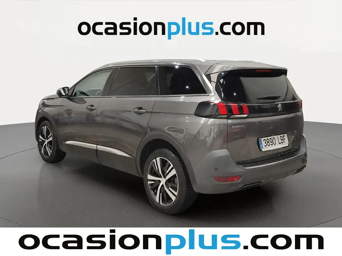 Usado Peugeot 5008 Allure 130 CV (95 kW) 2019 Gris plata SUV