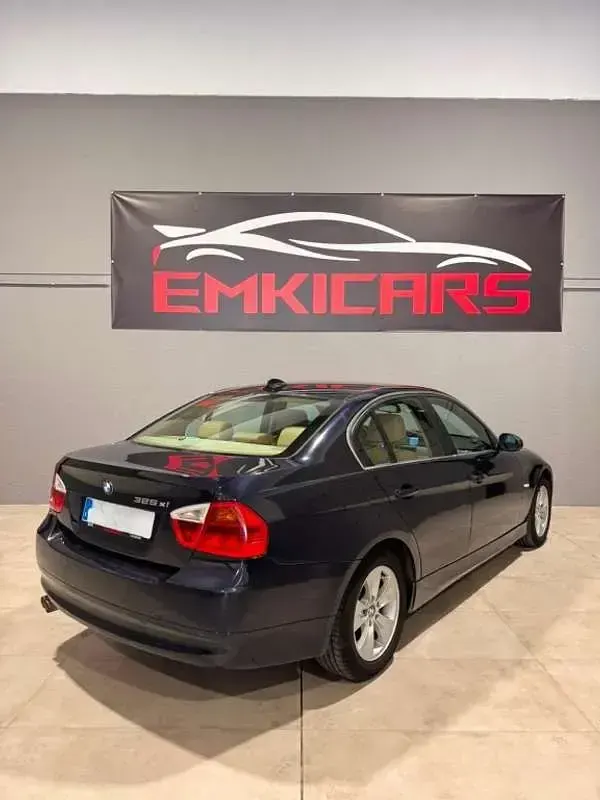 Usado BMW 325 218 CV (160 kW) 2006 Azul Berlina
