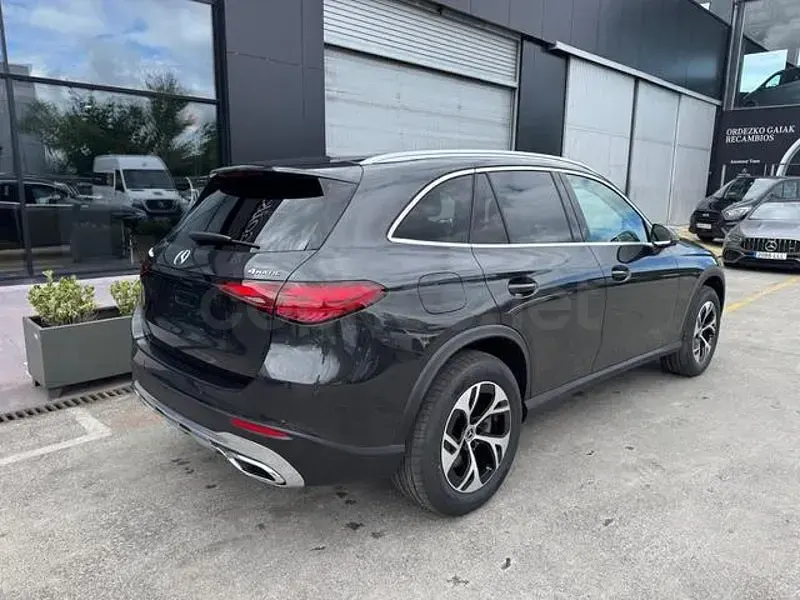 Nuevo Mercedes GLC300e 333 CV (244 kW) 2026 Gris / plata SUV