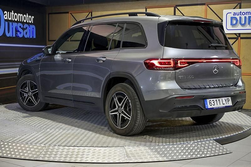Käytetty Mercedes EQB300 167 kW (228 HP) 2022 Harmaa Katumaasturi