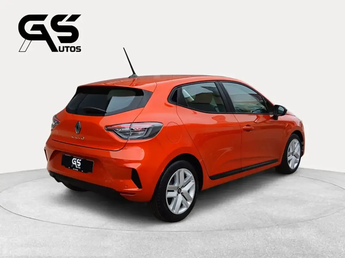 Usado Renault Clio V Evolution 91 CV (66 kW) 2024 Naranja Utilitario