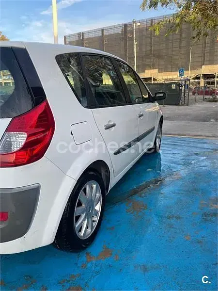 Usado Renault Scenic E-Tech 130 CV (95 kW) 2010 Blanco Monovolumen
