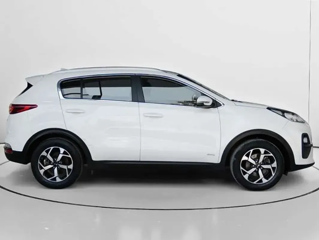 Usado Kia Sportage 136 CV (100 kW) 2021 Blanco SUV