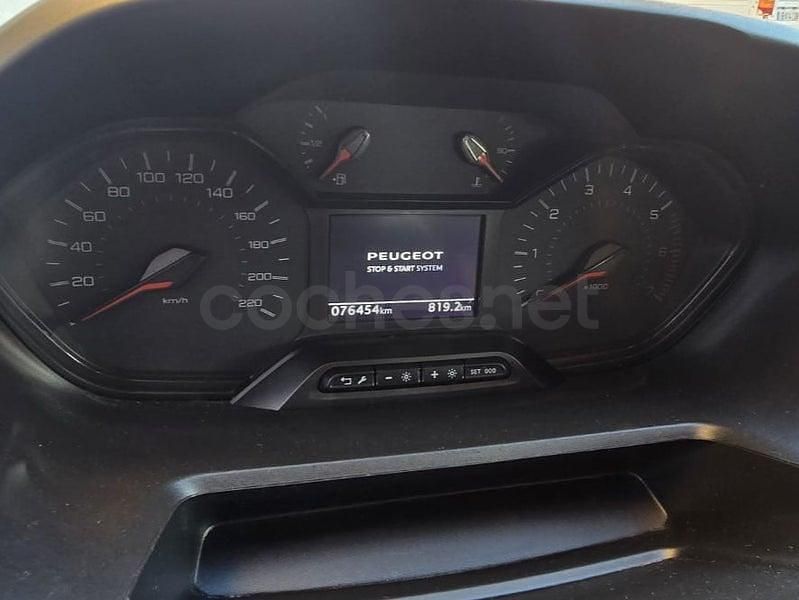 Usado Peugeot Rifter Access 100 CV (73 kW) 2020 Blanco Monovolumen