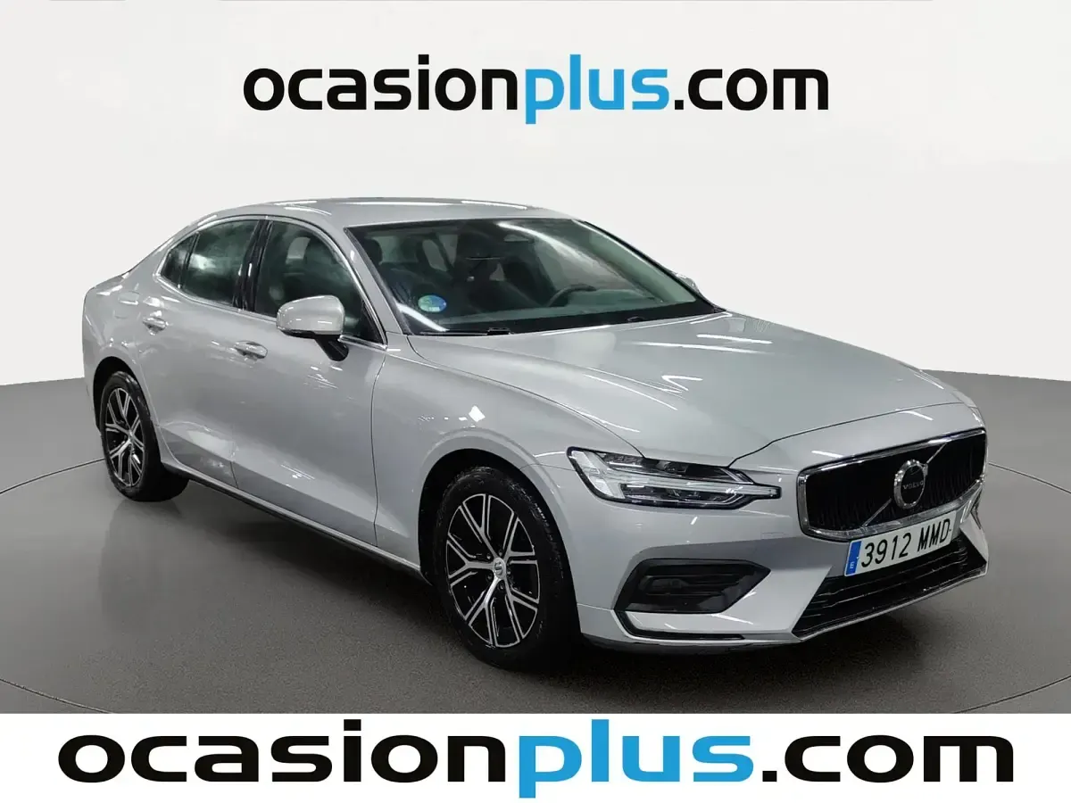 Usado Volvo S60 Core 197 CV (144 kW) 2023 Plateado Berlina