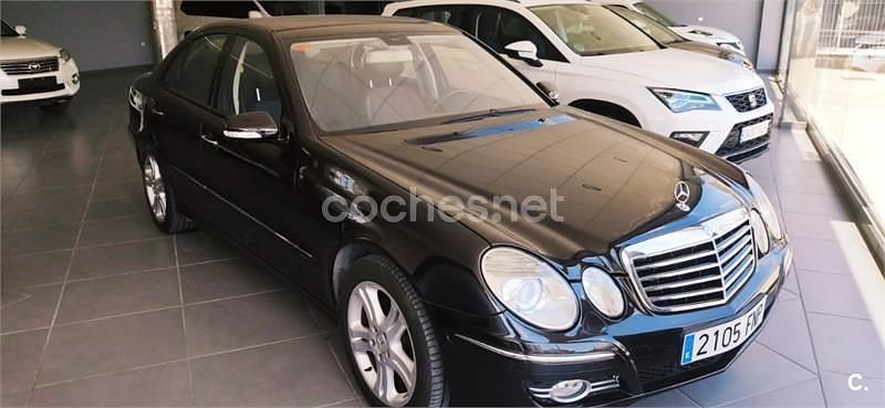 Usado Mercedes E280 Avantgarde 231 CV (169 kW) 2007 Granate Berlina