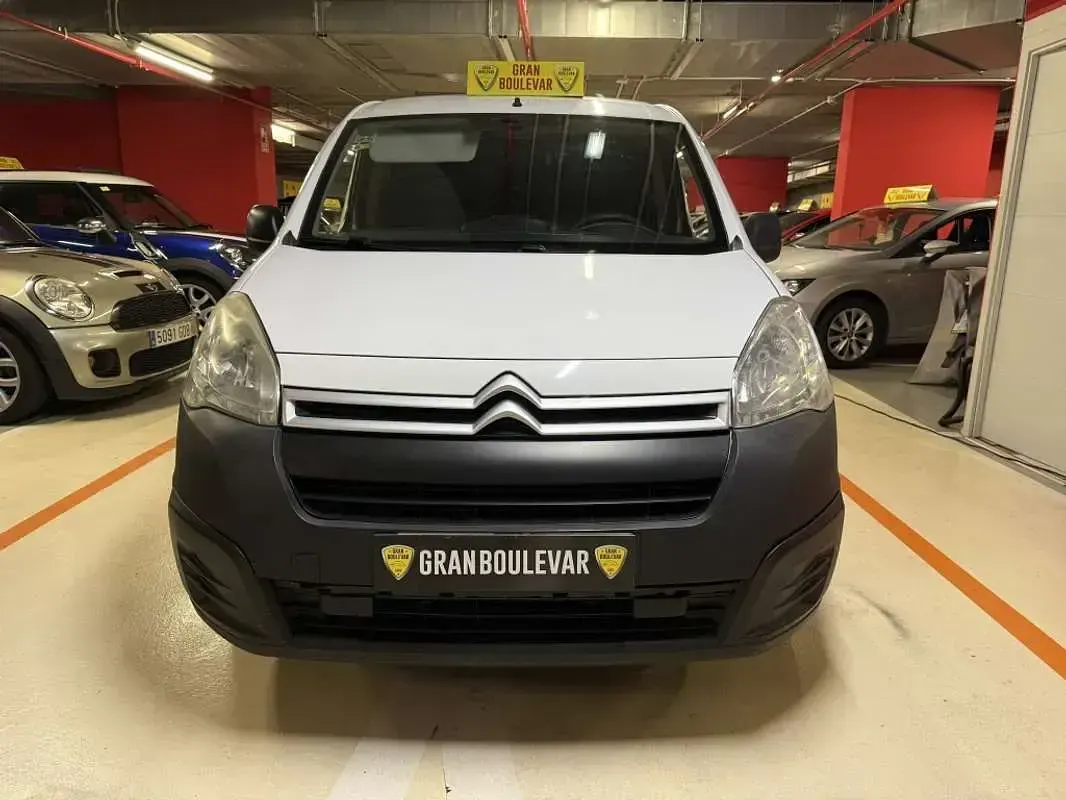 Usado Citroën Berlingo 75 CV (55 kW) 2017 Blanco Monovolumen