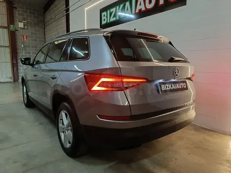 Käytetty Skoda Kodiaq Ambition 150 HP (110 kW) 2017 Harmaa Katumaasturi