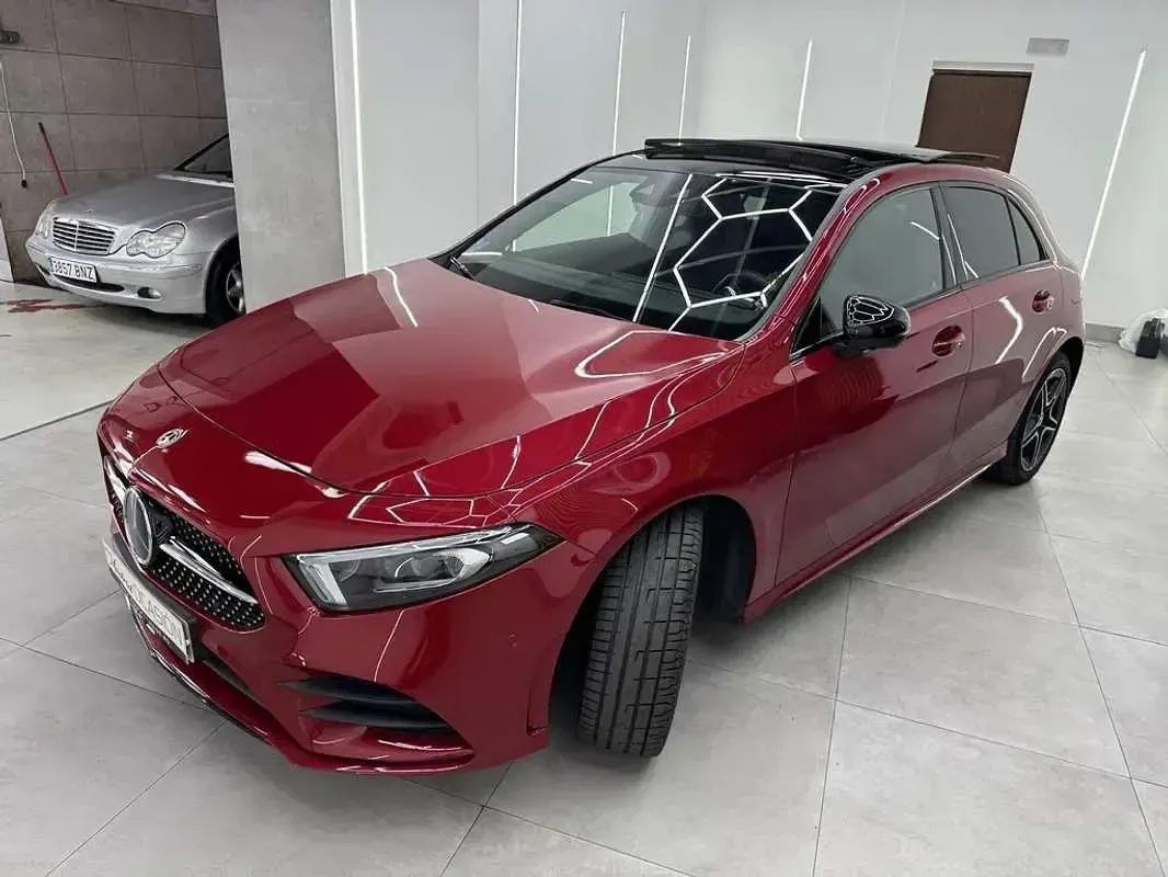 Usado Mercedes A250 218 CV (160 kW) 2021 Rojo Utilitario