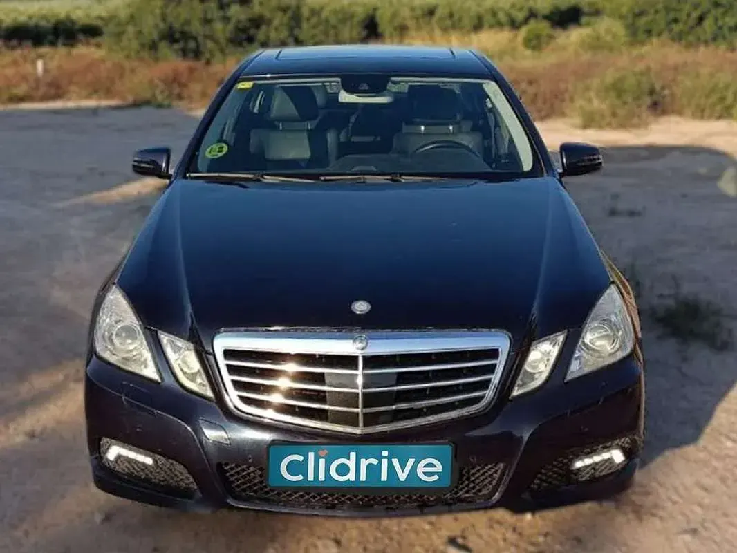 Usado Mercedes E220 170 CV (125 kW) 2010 Azul Berlina