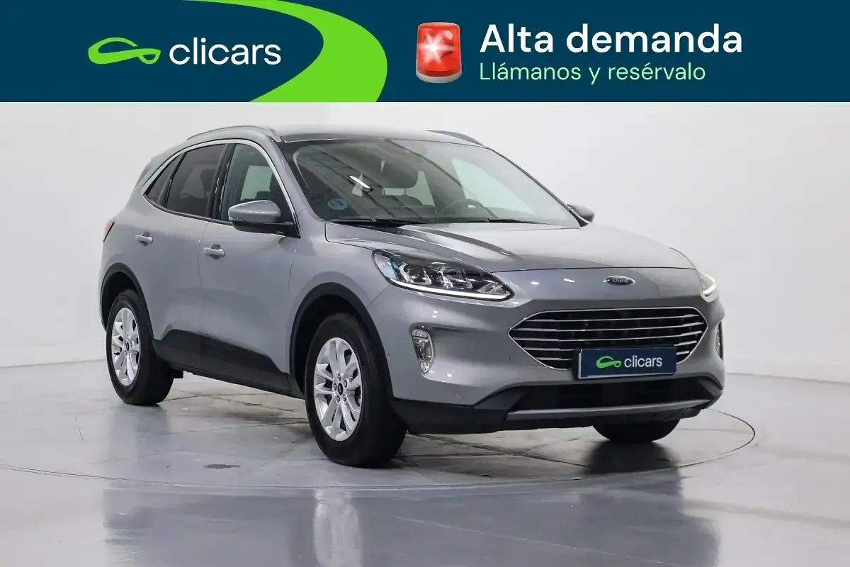 Usado Ford Kuga Titanium 150 CV (110 kW) 2022 Gris / plata SUV