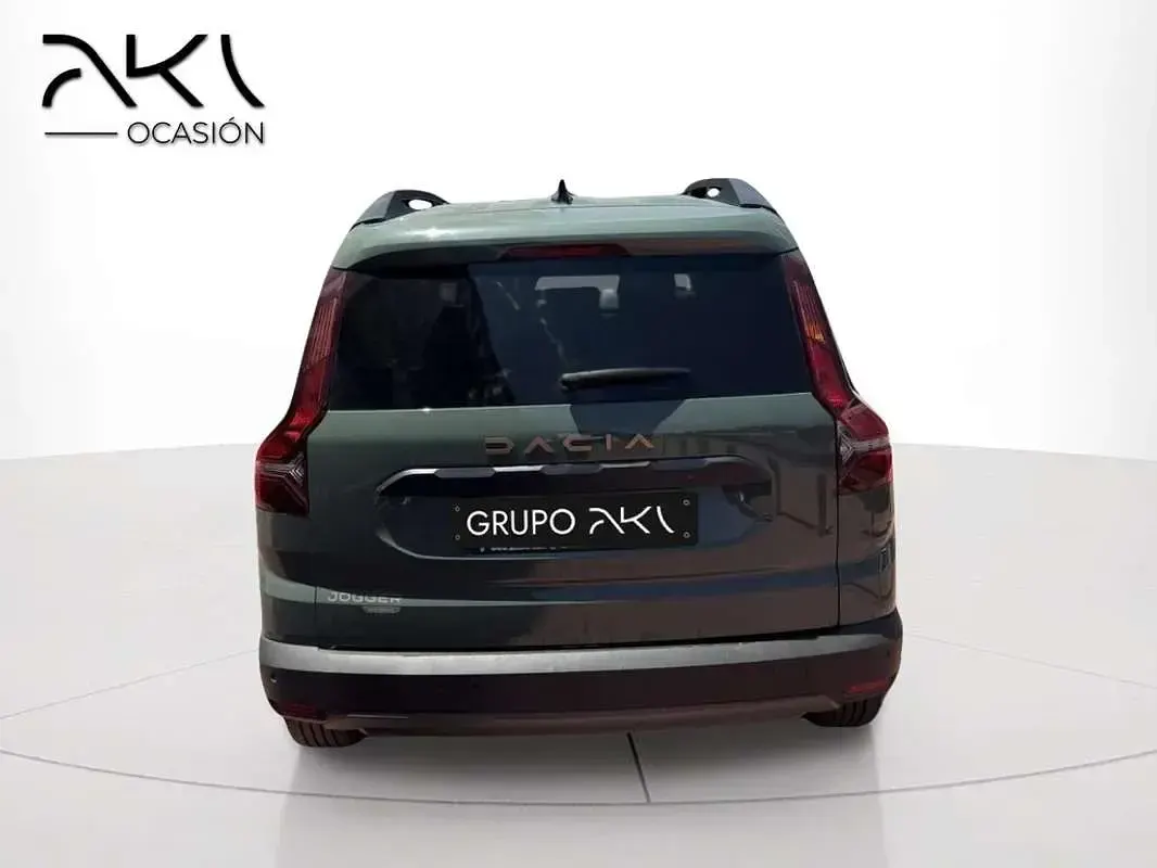 Usado Dacia Jogger Extreme 140 CV (102 kW) 2024 Verde Monovolumen