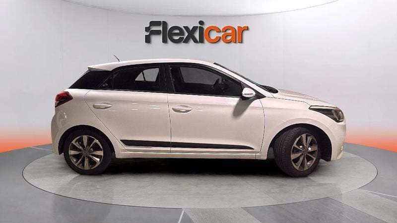 Brugt Hyundai i20 101 HK (74 kW) 2015 Hvid Sedan