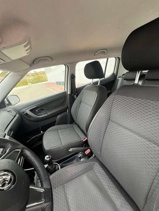 Usado Skoda Fabia 69 CV (50 kW) 2014 Blanco Utilitario